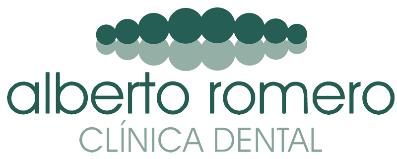 clinicadentalalbertoromero.es